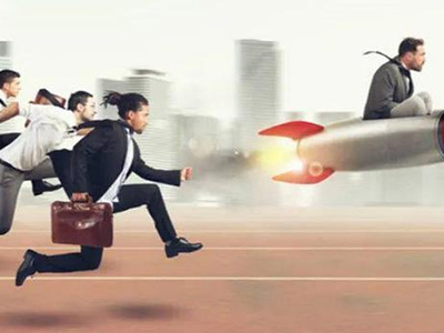 大面積的廠(chǎng)房倉(cāng)庫(kù)